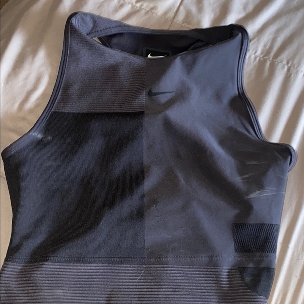 Nike workout top